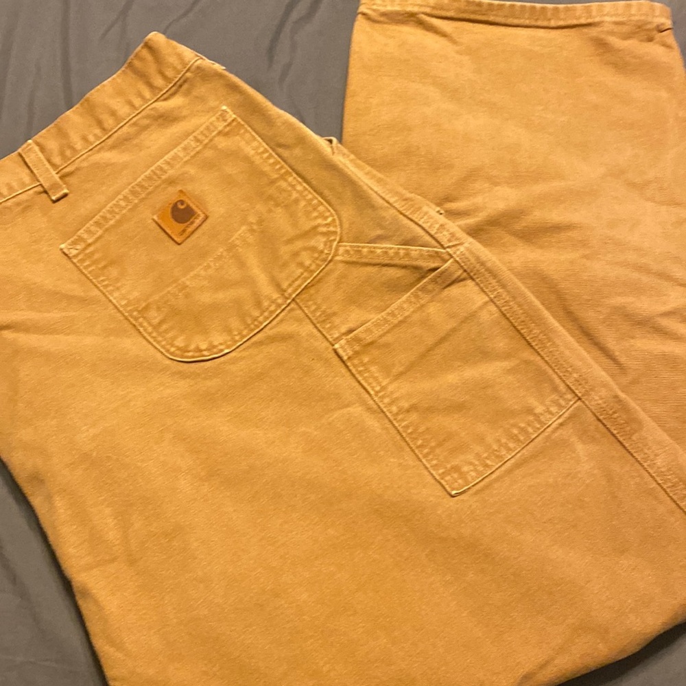Carhartt mens khakis work pants. Like new.